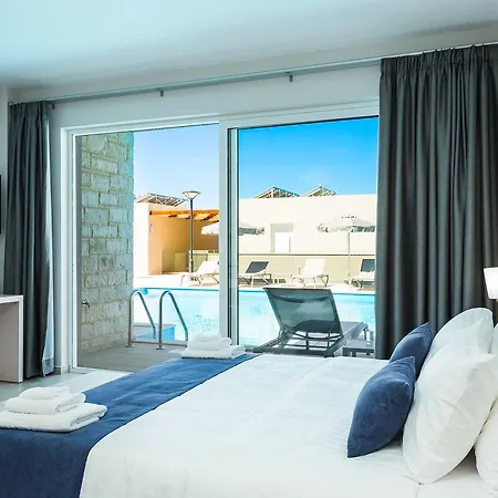 Sun And Sea Aparthotel